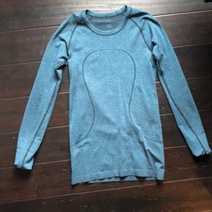 Lulu Swifts Tech long sleeve